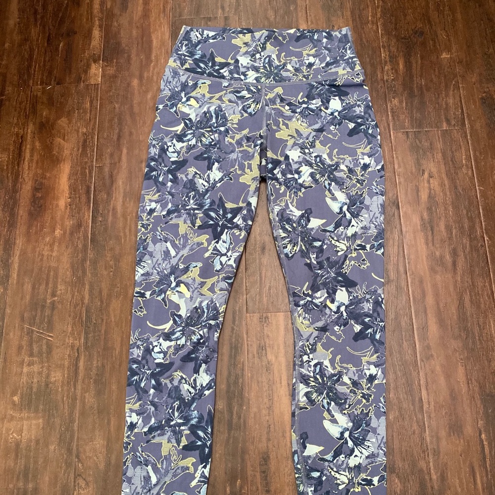 Fabletics Highwaisted Powerhold Leggings